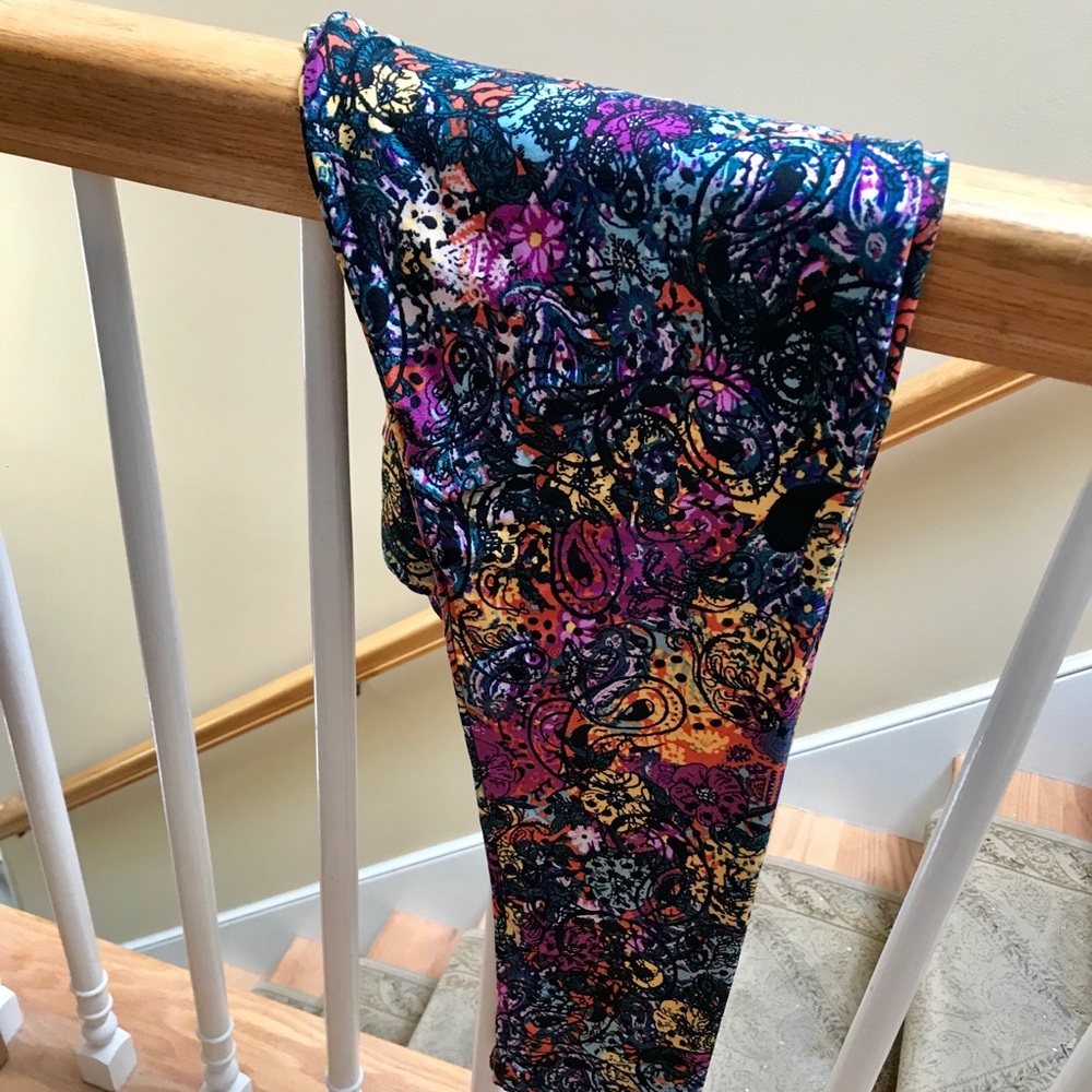 LuLaRoe Leggings.! Never worn.! Size TC